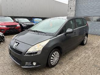 Unfallwagen Peugeot 5008 PEUGEOT 5008 1.6D 2010 7 ZIT 2010/7