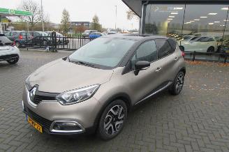 Damaged car Renault Captur 1.2 TCe Dynamique Automaat 2014/4