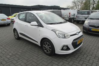 Schadeauto Hyundai I-10 Motion Comfort Automaat 2014/6
