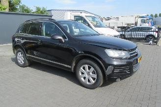 skadebil auto Volkswagen Touareg 3.0 TDI Highline Automaat 2011/2