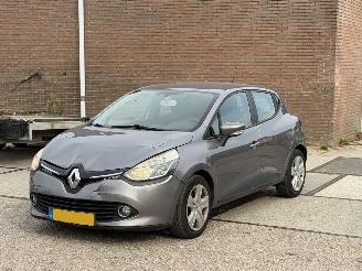 Auto incidentate Renault Clio 1.5 Dci eco 2013/1