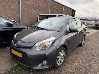 Schadeauto Toyota Yaris 1.5 Full Hybrid Aspiration 2014/1