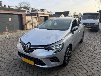 skadebil auto Renault Clio 1.0 TCe  Initiale Paris AUTOMAAT 2021/1