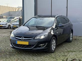 Vaurioauto  passenger cars Opel Astra SPORTS TOURER EURO 6 2016/1