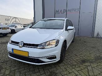 Vaurioauto  passenger cars Volkswagen Golf 1.6 TDI AUTOMAAT EURO 6 2019/1