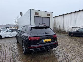 Audi Q7 3.0 TDI QUATTRO 7 PERS S Line picture 4