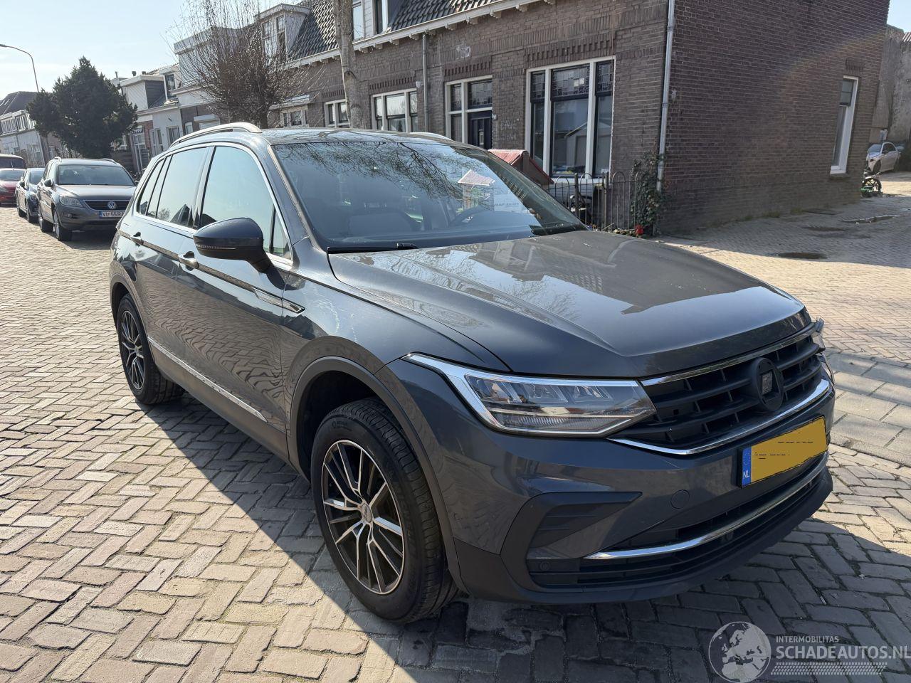 Volkswagen Tiguan 1.5 TSI Life Business AUTOMAAT