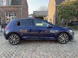 Volkswagen e-Golf  picture 2