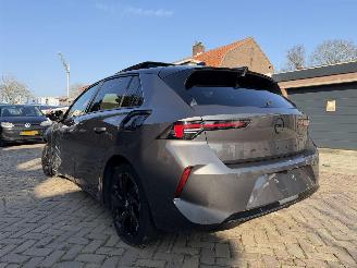 Auto incidentate Opel Astra hybrid 1.6 ULTIMATE 132 kw AUTOMAAT NEW MODEL 2023/1