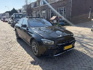 Mercedes E-klasse 300de 4 Matic AMG PANO picture 6