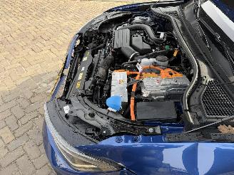 Volkswagen Passat Variant 1.5 eHybrid R-Line Edition picture 35