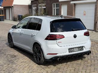 Volkswagen Golf 2.0 TSI GTI Performance picture 12