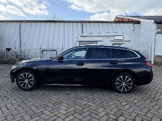 BMW 3-serie 320d x drive picture 9