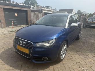 krockskadad bil auto Audi A1 1.6 TDI 2012/1