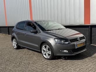 Damaged car Volkswagen Polo 1.2 TSI Highline NAP 2014/1