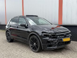 skadebil auto Volkswagen Tiguan 1.5 TSI R LINE AUTOMAAT NAP!! 2019/1