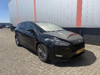 Coche accidentado Ford Focus 1.0 Titanium ST Line 2016/1