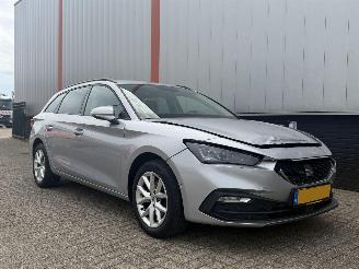 uszkodzony samochody osobowe Seat Leon 1.0 TSI 2022/1