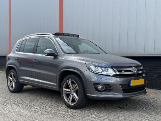 uszkodzony samochody osobowe Volkswagen Tiguan 1.4 TSI R LINE NAP PANO 2014/1