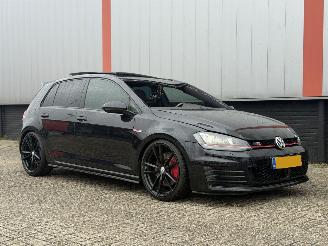krockskadad bil auto Volkswagen Golf 2.0 TSI GTI PERFORMANCE 2015/1