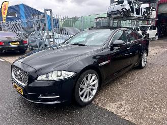 Schadeauto Jaguar XJ 3.0 V6D PREMIUM LUXURY 2013/5