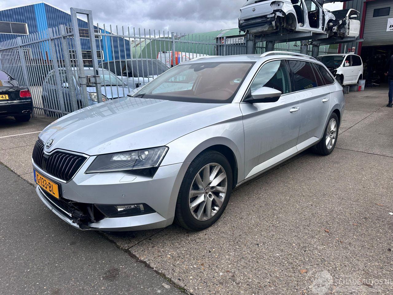 Skoda Superb 2.0 TDI / DSG /