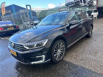 škoda osobní automobily Volkswagen Passat 1.4 TSI / GTE / DSG / PLUG IN / LEER 2015/11