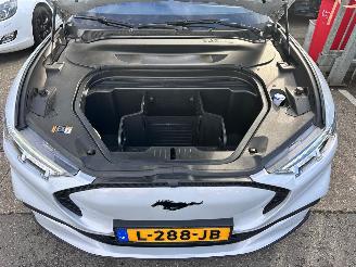 Ford Mustang Mach-e EXTENDED RWD 98 KWH / PANO picture 18