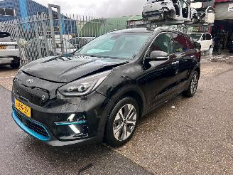 škoda osobní automobily Kia Niro DYNAMIC PLUS LINE 64 KWH / OPENDAK 2021/8