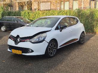 Coche accidentado Renault Clio 0.9 TCe EXPERSSION 2013/9