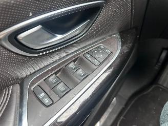 Renault Espace 1.6 dCi INITIALE PARIS 7P picture 17