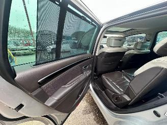 Renault Espace 1.6 dCi INITIALE PARIS 7P picture 10