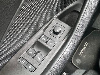 Skoda Octavia 1.0 eTSI / DSG picture 15