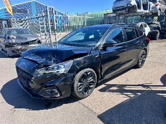 skadebil auto Ford Focus 1.5 ST-LINE X / AUTOMAAT 2019/2