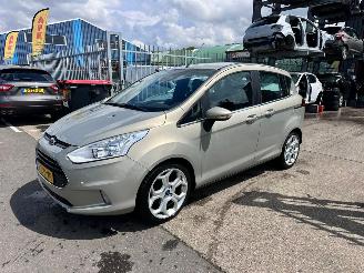 Schadeauto Ford B-Max 1.6 TI-VCT / AUTOMAAT 2013/5