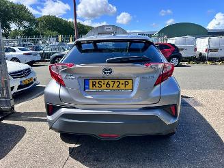 Toyota CH-R 1.8 HYRBIDE picture 5
