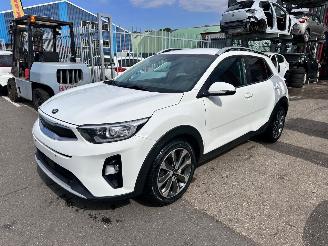 skadebil auto Kia Stonic 1.0 AUTOMAAT / 2020/3