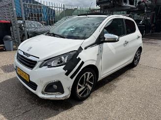 uszkodzony samochody osobowe Peugeot 108 1.0 e-VTi Premiere TOP 2014/12