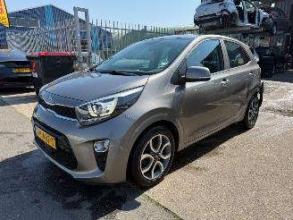 krockskadad bil auto Kia Picanto 1.0 CVVT EXECUTIVE LINE 2017/11