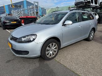 damaged passenger cars Volkswagen Golf 2.0 TDI / DSG / 2013/1