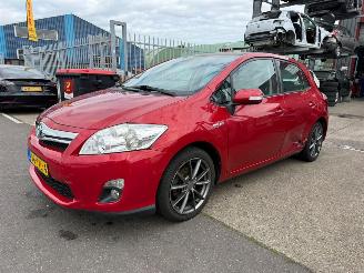 damaged passenger cars Toyota Auris 1.8 FULL HYBRIDE 2012/6