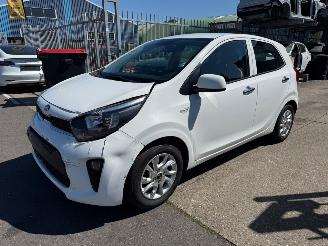 krockskadad bil auto Kia Picanto 1.0 2019/10
