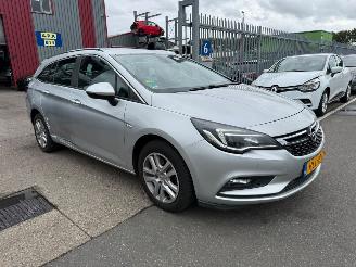 Opel Astra 1.6 CDTI / AUTOM / SPORTS TOURER picture 3
