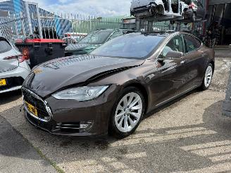 krockskadad bil auto Tesla Model S P85+ PERFORMANCE 2013/11
