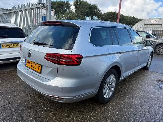 Volkswagen Passat 1.6 TDI / DSG / picture 4