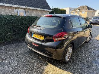 skadebil auto Peugeot 208 1.2 PURE TECH ALLURE  69000KM 2018/3