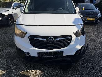 skadebil bedrijf Opel Combo 1.6D L2H1  LANGE UITVOERING ALLEEN VOOR ONDERDELEN 2019/4