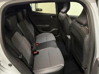 Renault Clio  picture 13