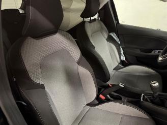 Renault Clio  picture 12