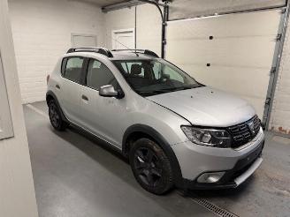 Schadeauto Dacia Sandero  2017/11